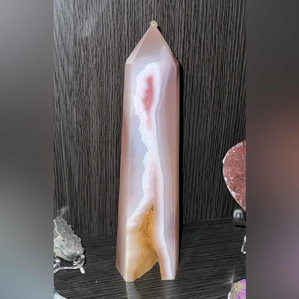 Gorgeous Pink Jelly Agate Tower